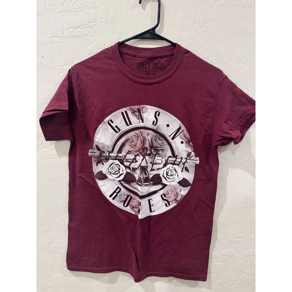 Size Small Guns and Rose Band T-shirt